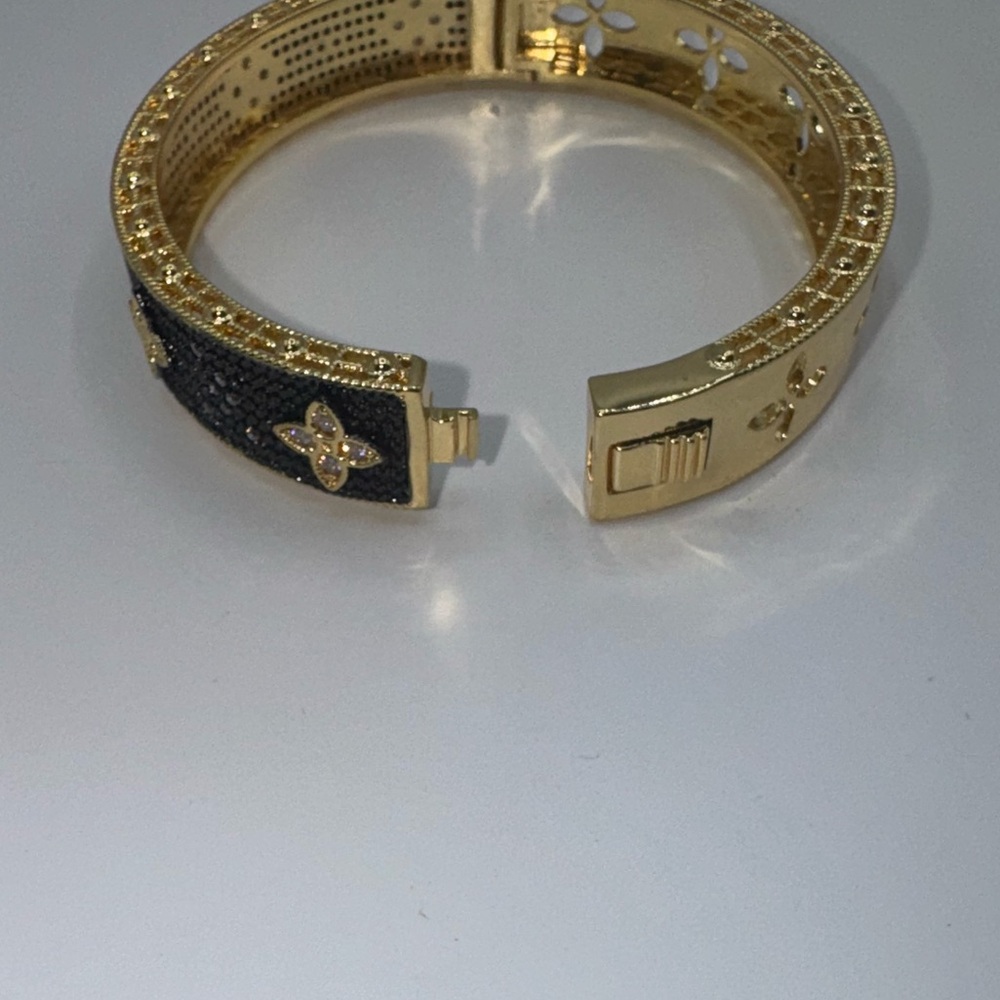 Venetian Sapphire Bangle - Picture 10 of 12